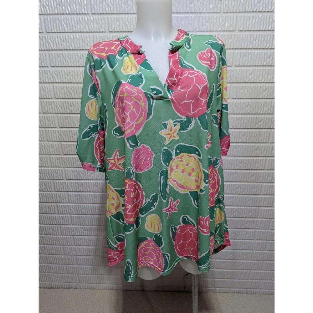 Simply Southern Green Pink Turtle Print Short Sleeve Shirt Size M